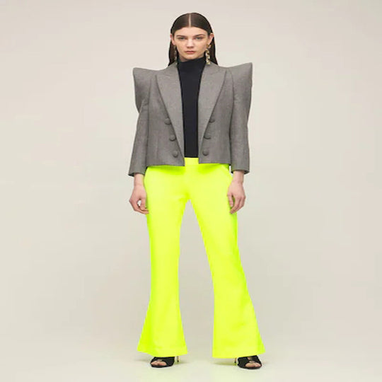 Damen Dreiteiliges Tailoring-Set mit betontem Schulterblazer, Top und Bermuda-Shorts Shop Nory