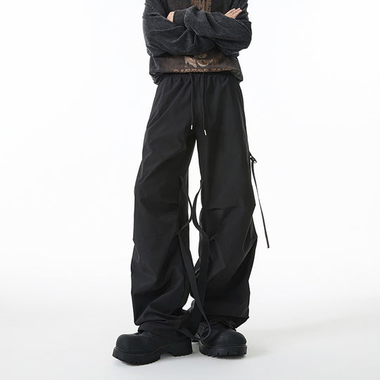 Damen Weite Tech-Cargo-Hose mit Tunnelzugbund, Beinriemen und wasserabweisender Nylon‑Optik Shop Nory