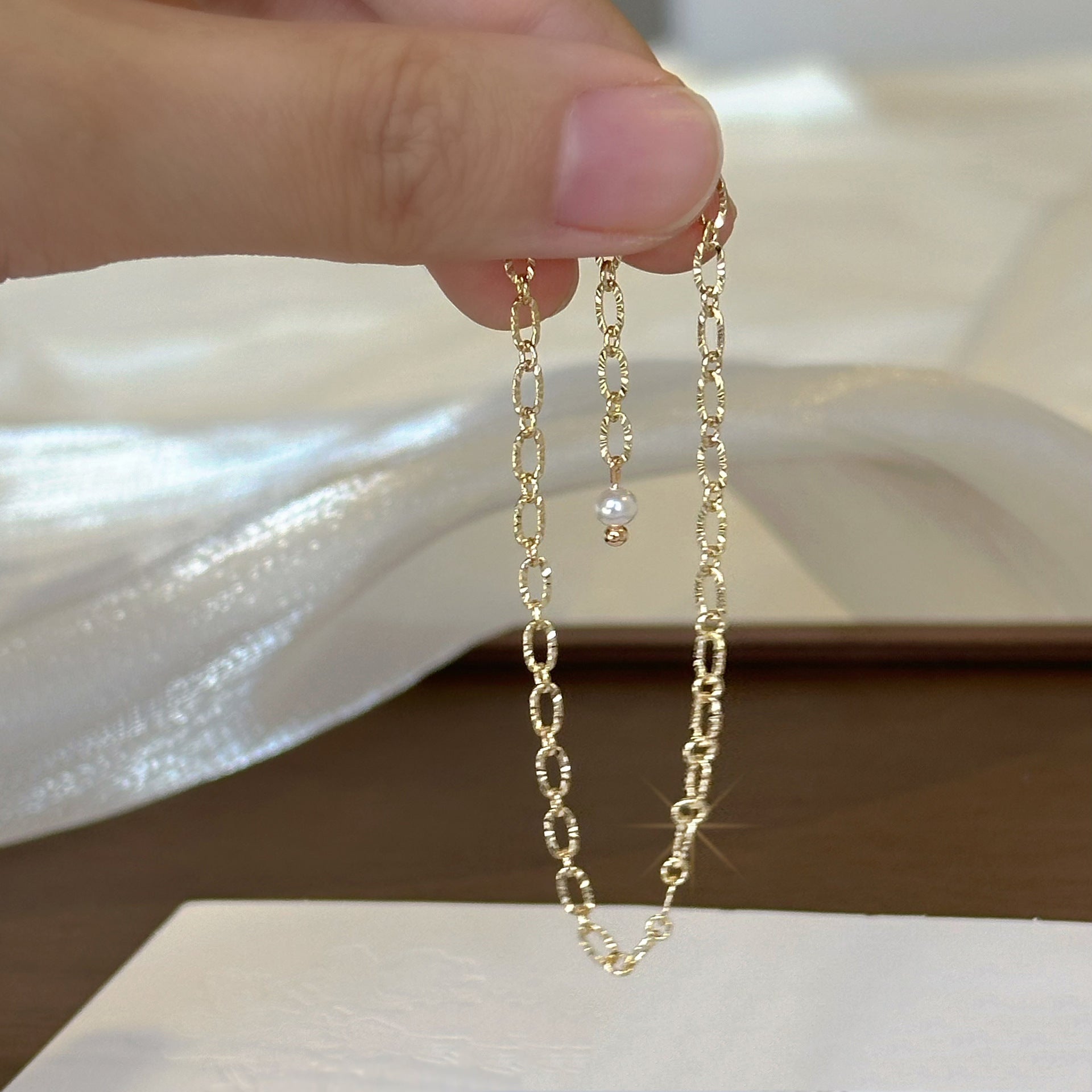 Damen Halskette mit exquisitem Kettendesign und zarter Perle Shop Nory