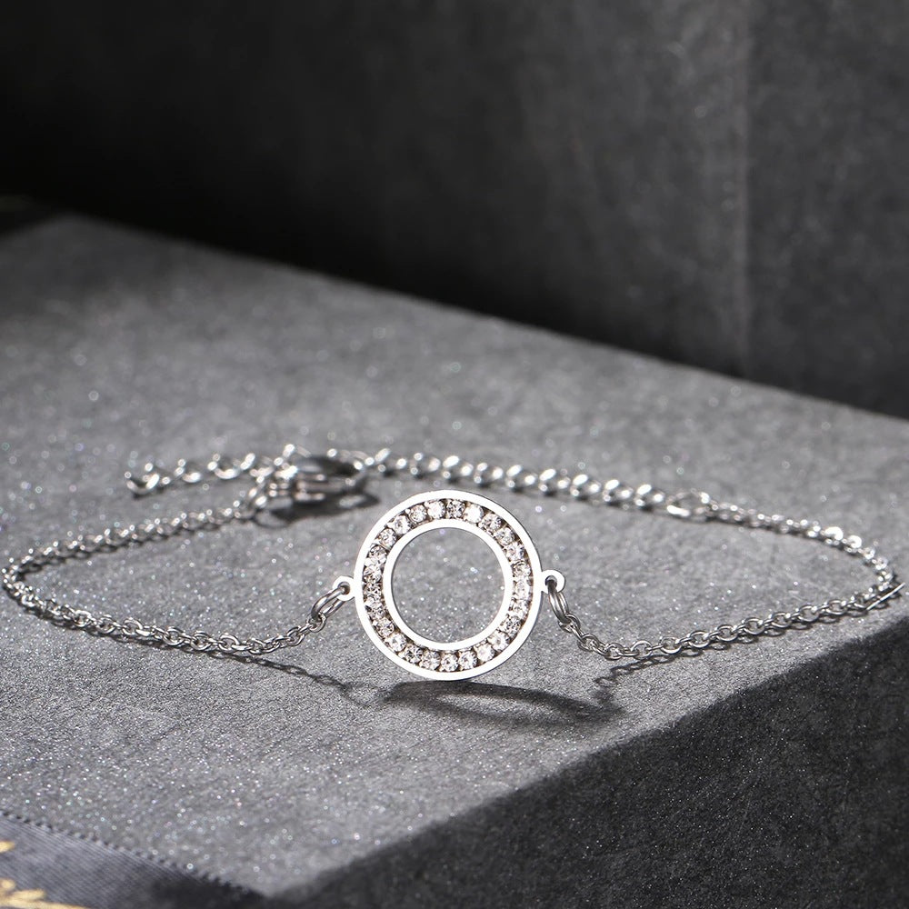 Damen zartes Armband mit funkelndem Kristallring Shop Nory