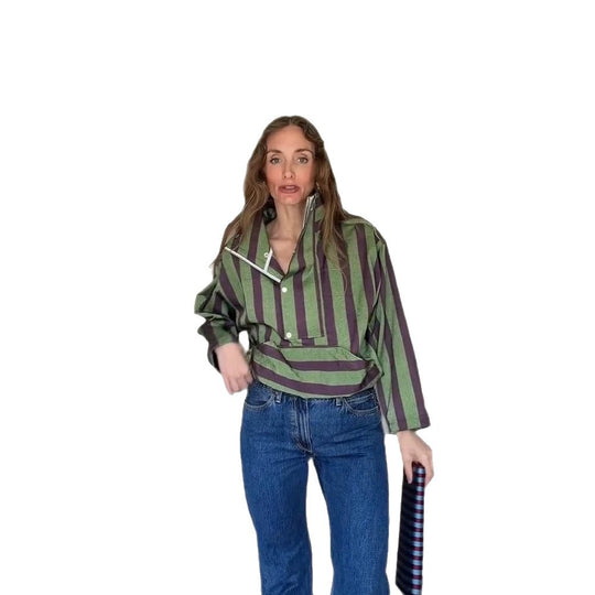 Damen Oversized Streifen-Pullover mit Halbreißverschluss, Stehkragen und Kängurutasche Shop Nory
