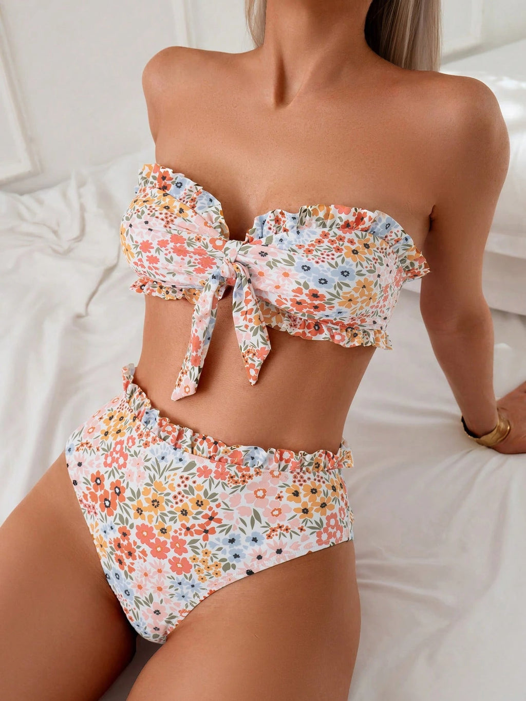 Damen Bandeau-Bikini mit floralem Rüschendesign