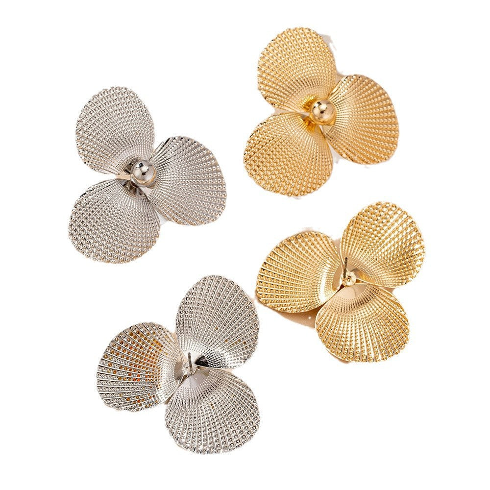 Damen Ohrclips im kunstvollen Blumen-Design Shop Nory
