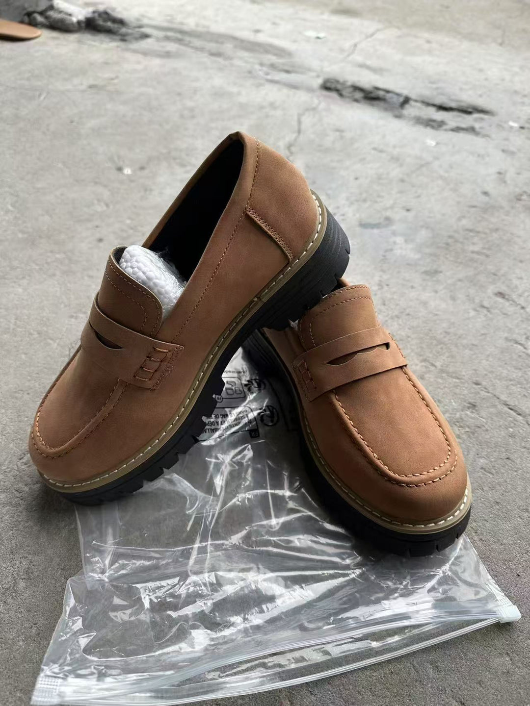 Damen Robuste Penny-Loafer mit profilierter Gummisohle Shop Nory