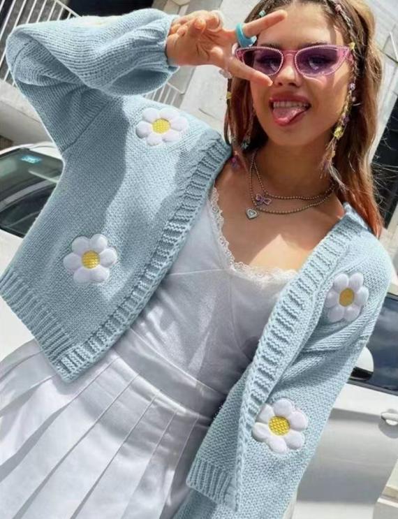 Damen Strickjacke mit floralen Applikationen
