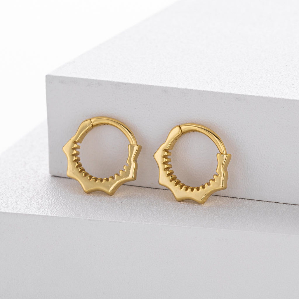 Damen Ohrstecker im modernen Zickzackdesign aus hochwertigem 925 Sterlingsilber Shop Nory