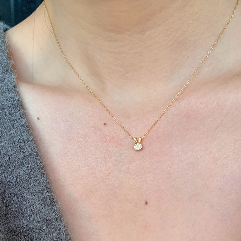 Damen Halskette mit niedlichem Hasen-Motiv und filigraner Verarbeitung Shop Nory