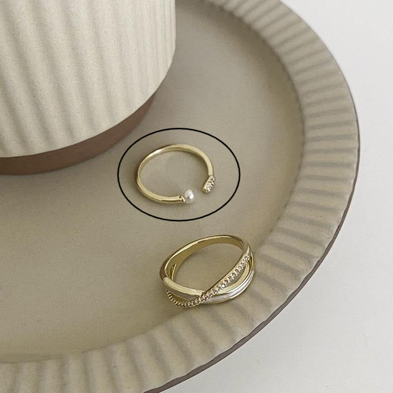 Damenring mit elegantem Wellenmuster und zeitlosem Design Shop Nory