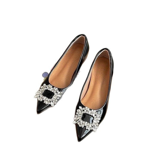 Damen Spitz zulaufende Lack‑Ballerinas mit funkelnder Kristall‑Zierbrosche Shop Nory