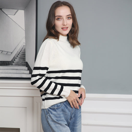 Damen Gestreifter Rollkragenpullover mit dekorativen Schulterknöpfen und Rippbündchen Shop Nory