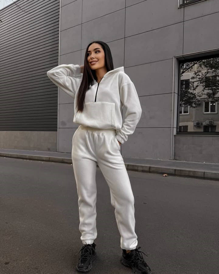 Damen sportliches Fleece-Set mit halbhohem Reißverschluss Kapuzenhoodie und lässiger Jogginghose Shop Nory