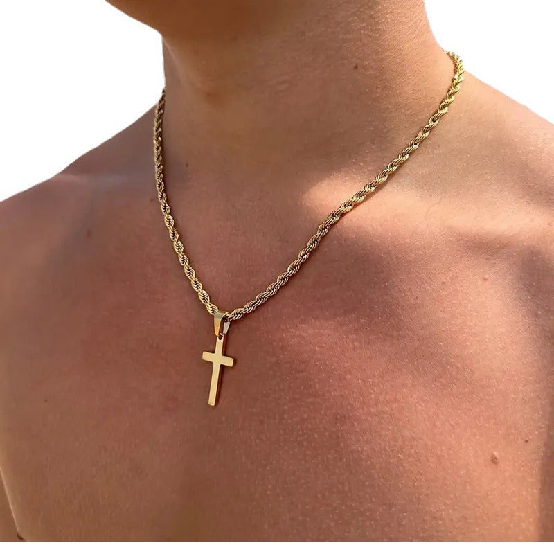 Damen Halskette mit kunstvollem Kreuzanhänger und elegantem Kettendesign Shop Nory
