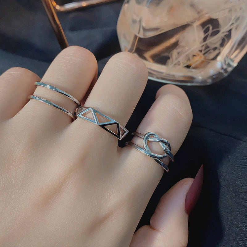Damenring aus hochwertigem Edelstahl mit erhabenem Design und filigraner Verzierung Shop Nory