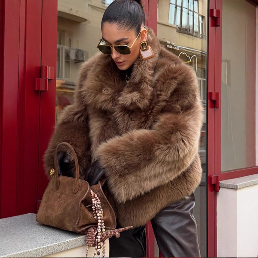 Damen Kurzjacke im Teddy‑Style mit voluminösem Schalkragen und soften Faux‑Fur‑Textur Shop Nory