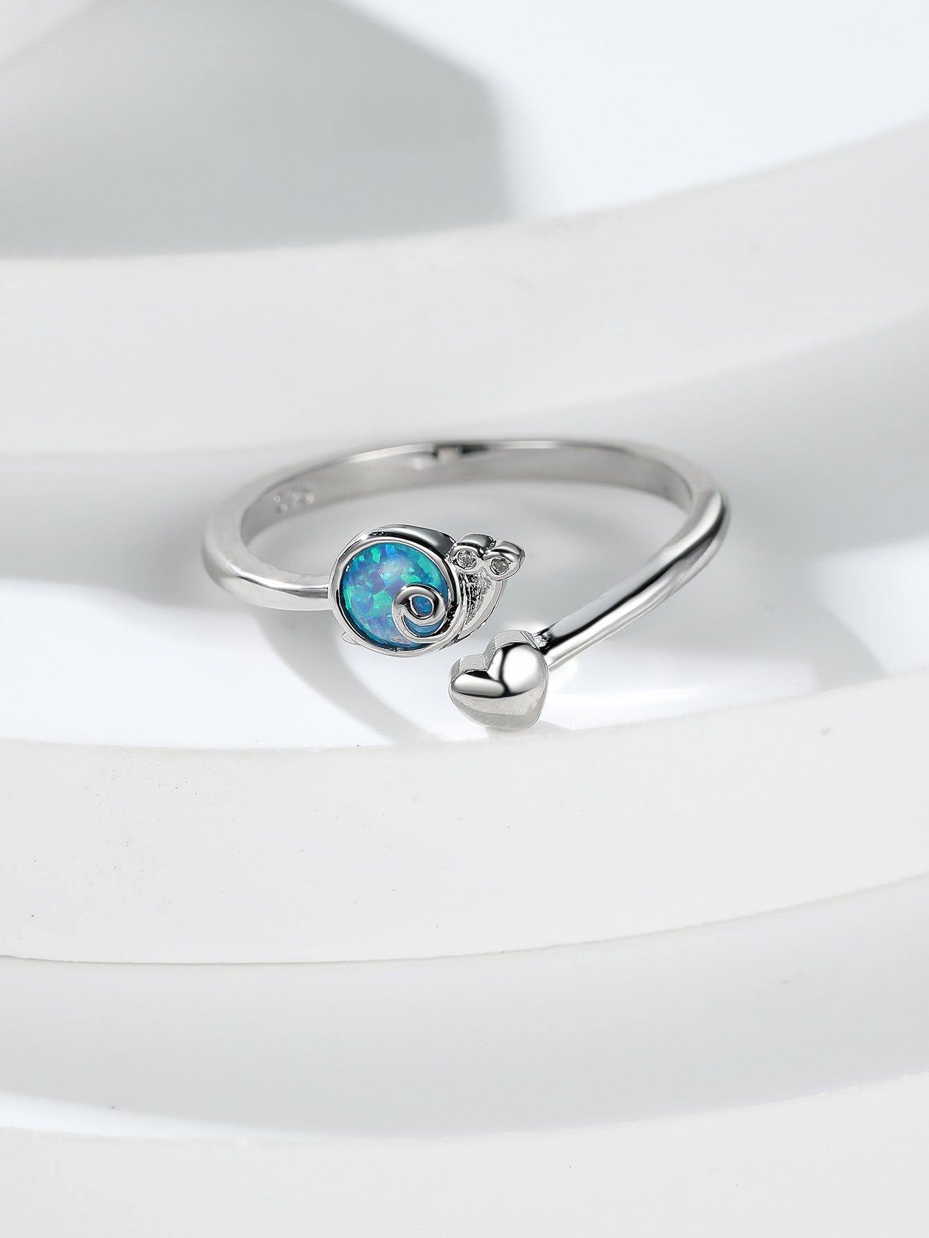 Damen Ring mit filigranem Design und schimmerndem Opal-Shop Nory