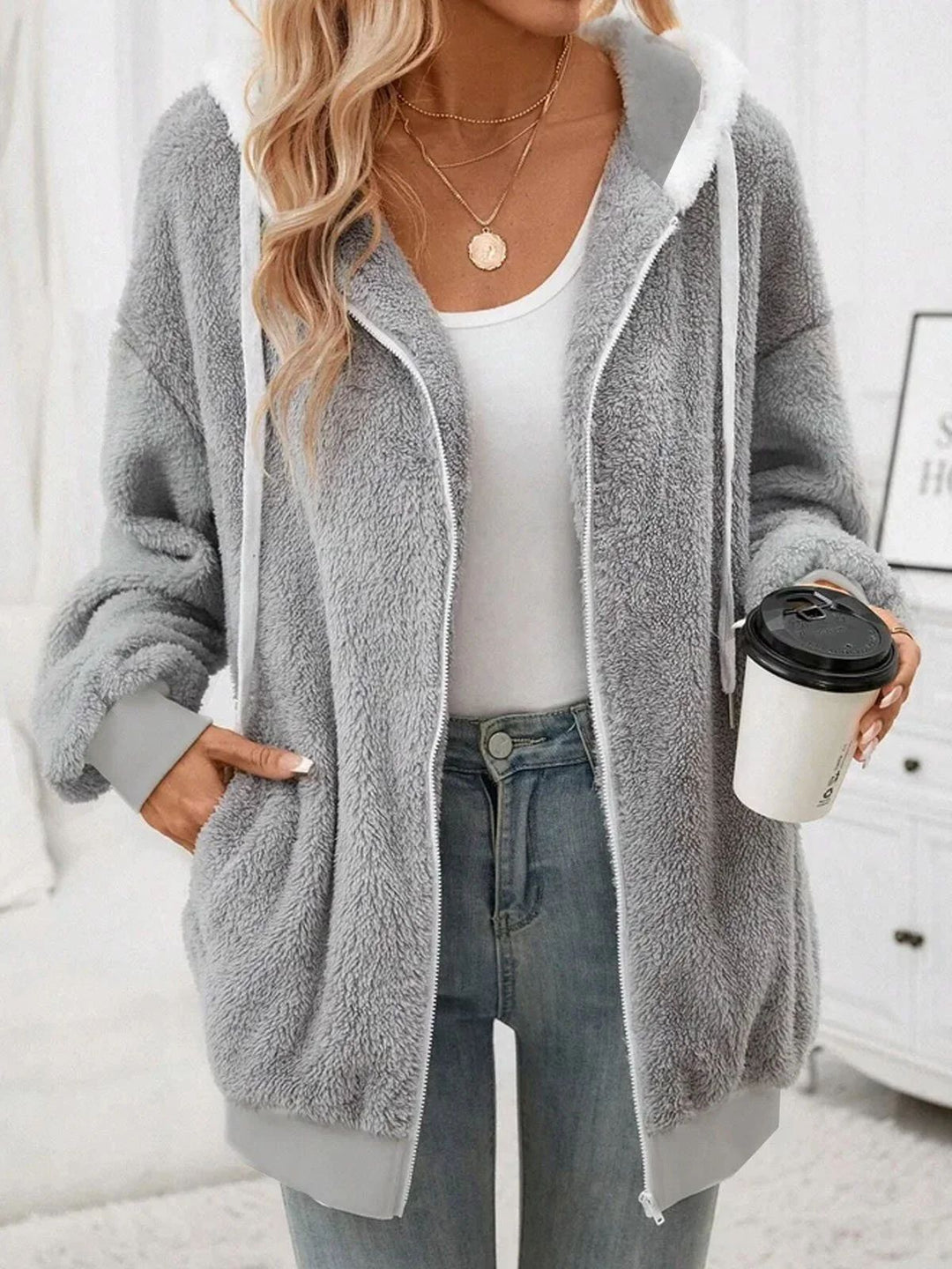 Damen Kuschelige Teddy-Fleece-Kapuzenjacke mit Reißverschluss und Oversized-Schnitt Shop Nory