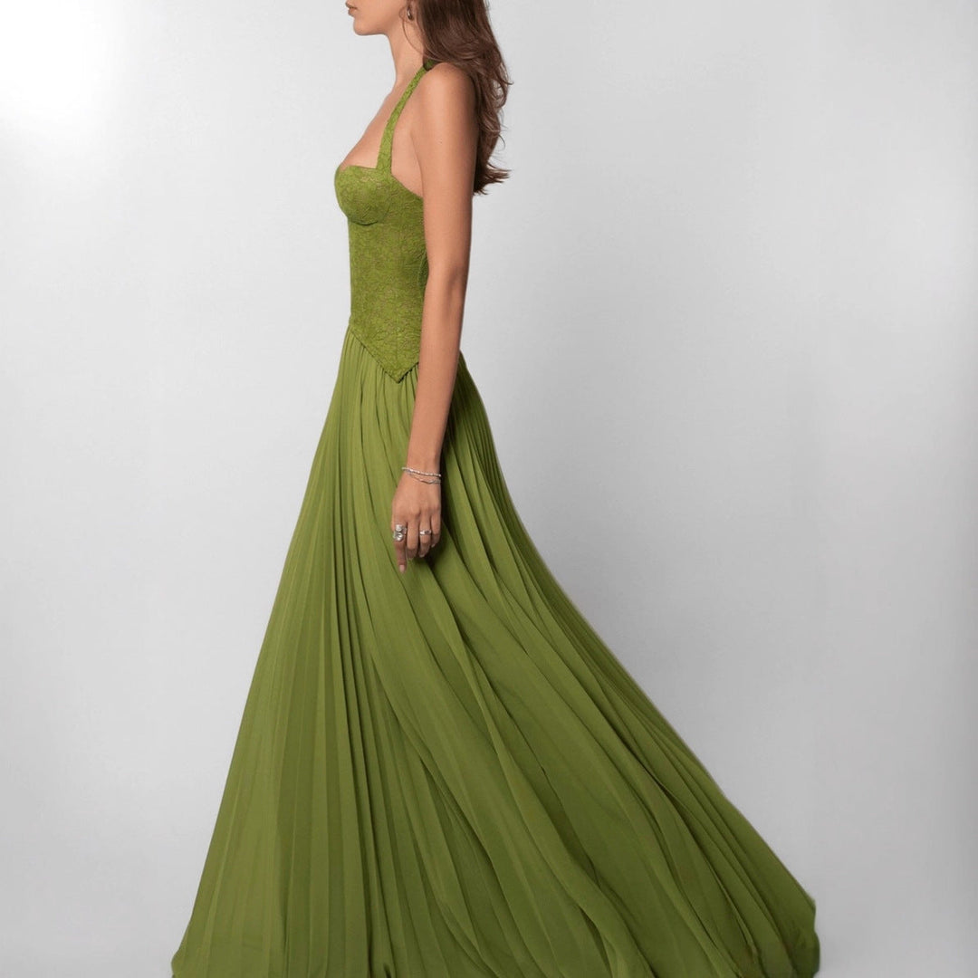 Damen nan elegantes Abendkleid mit Spitzenkorsett und plissiertem Maxirock