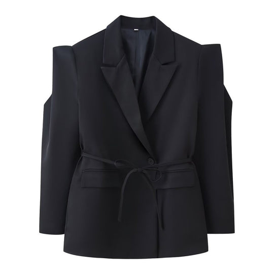 Damen Taillierter Blazer mit zarter Bindeband-Taille, betonter Schulterpartie und Pattentaschen Shop Nory