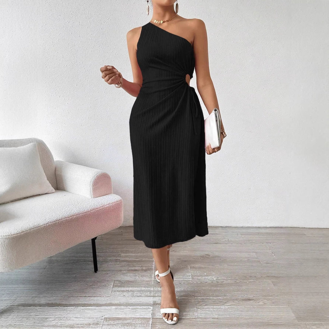 Damen Einseitig geschnittenes Midikleid mit Rippstruktur, Cut-Out und seitlichem Schlitz Shop Nory
