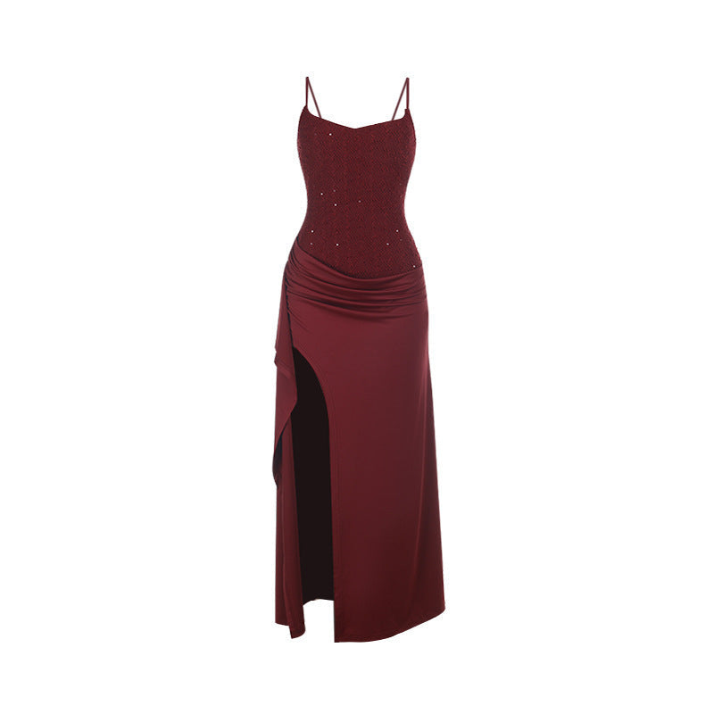 Damen Abendkleid mit raffinierten Rüschendetails und hohem Schlitz
