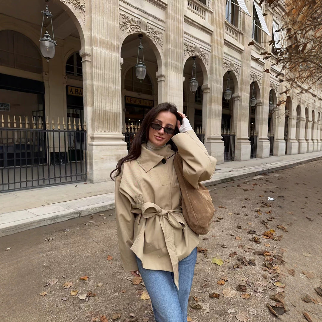 Damen Kurzjacke mit Taillengürtel, boxy Schnitt und breitem Hemdkragen Shop Nory