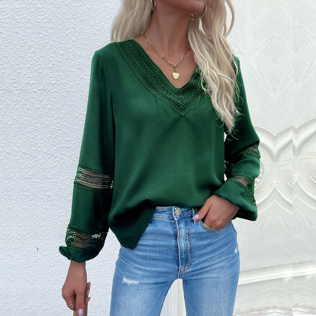 Damen Satinbluse mit V‑Ausschnitt, dekorativer Spitzenpasse und Ärmeln mit Spitzeneinsatz Shop Nory
