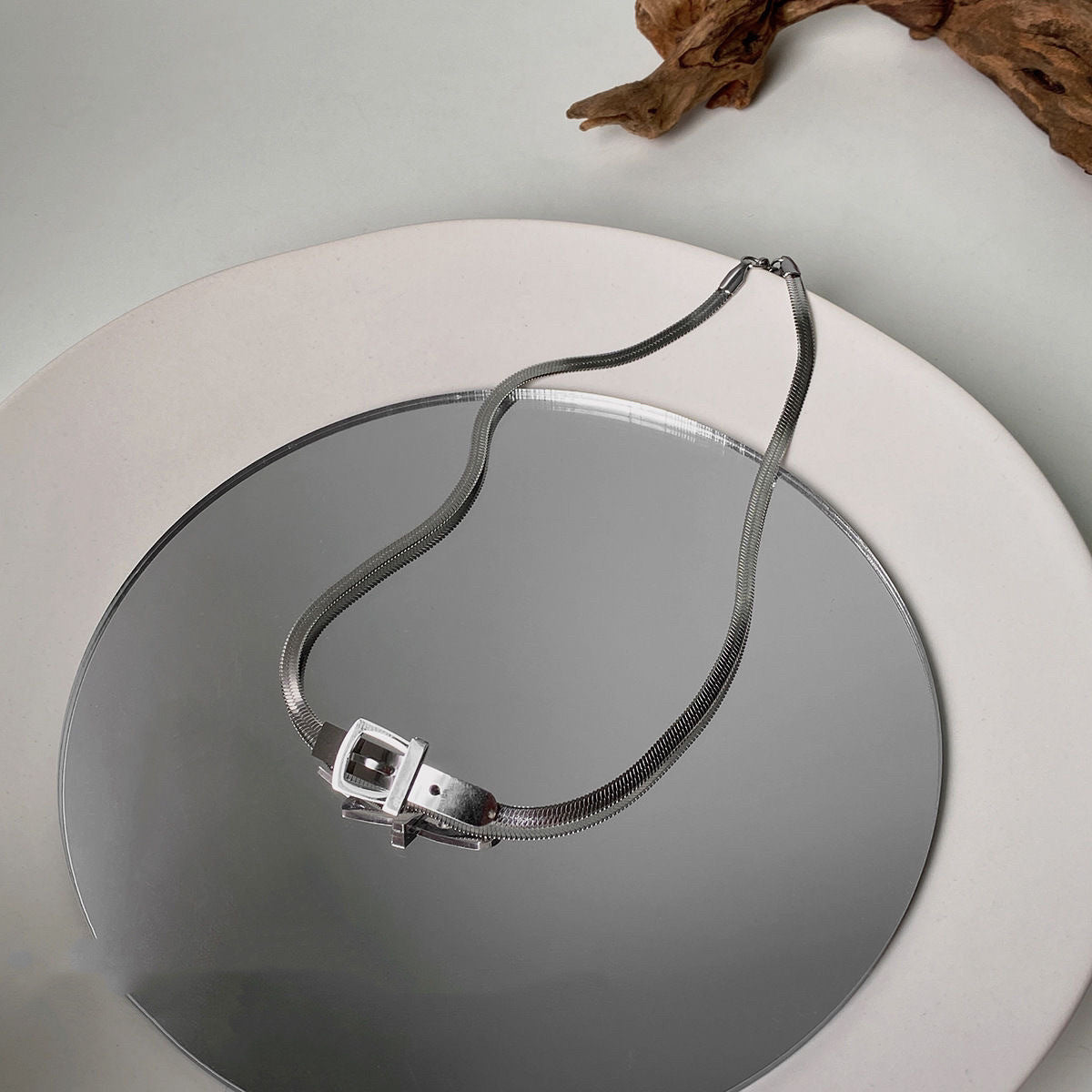 Damen elegante Kette mit modernem Schnallenverschluss Shop Nory