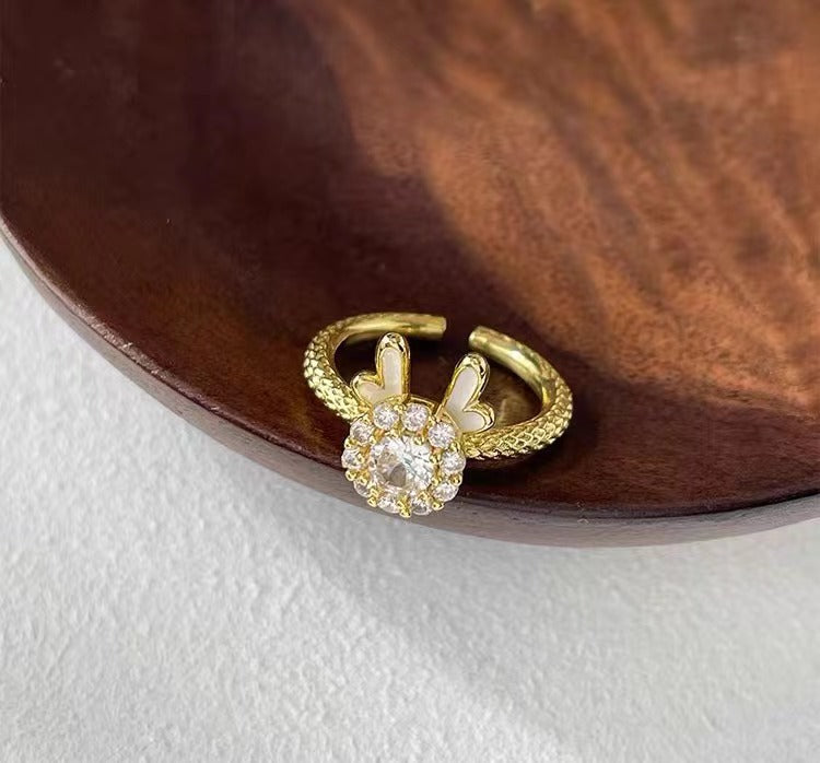 Verstellbarer texturierter Ring für Damen mit Herzakzent Shop Nory