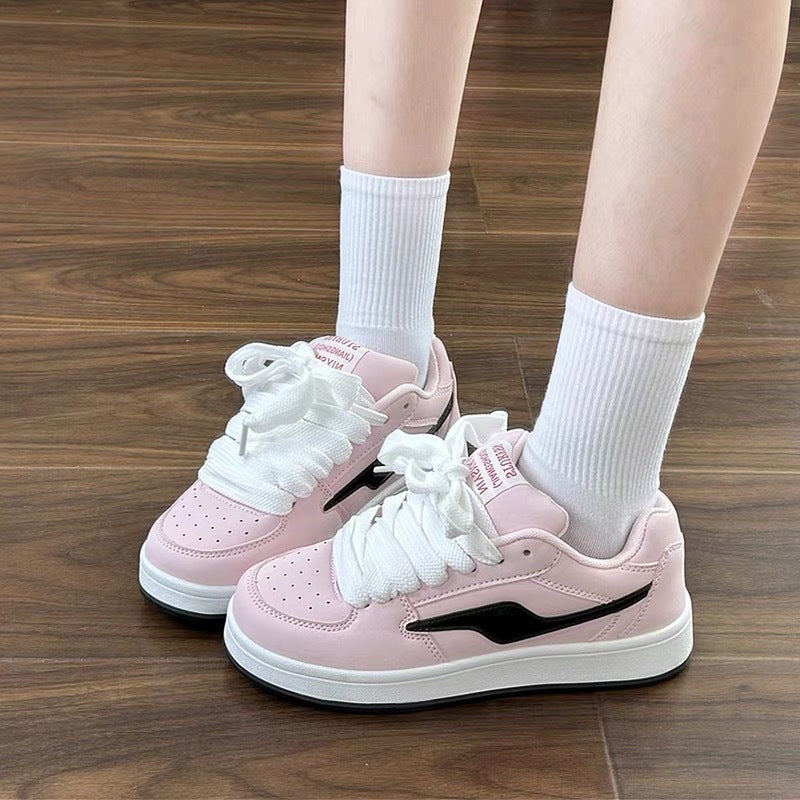Damen Sneakers im sportlichen Retro-Design mit robustem Sohlenprofil