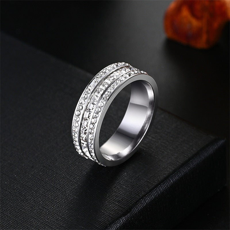 Herren Ring mit luxuriösem, mehrreihigem Zirkonbesatz Shop Nory