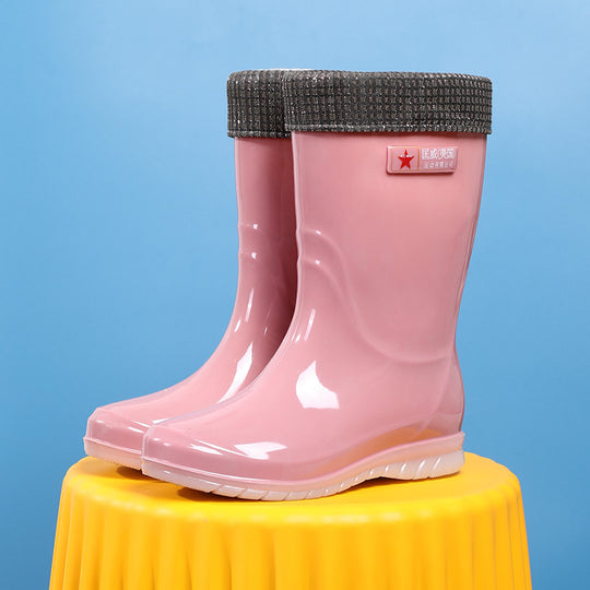 Damen Mittelhohe wasserdichte Gummistiefelette mit glänzender PVC‑Optik und rutschfester Sohle Shop Nory