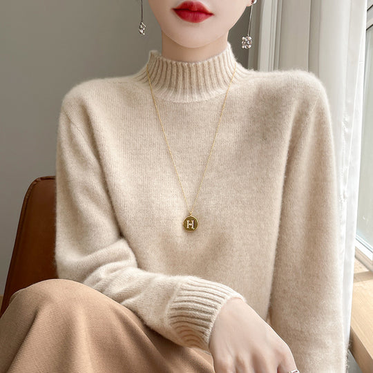 Damen Luxusweicher Midweight-Mockneckpullover aus Angora‑Optik mit feiner Rippe und entspannter Silhouette Shop Nory