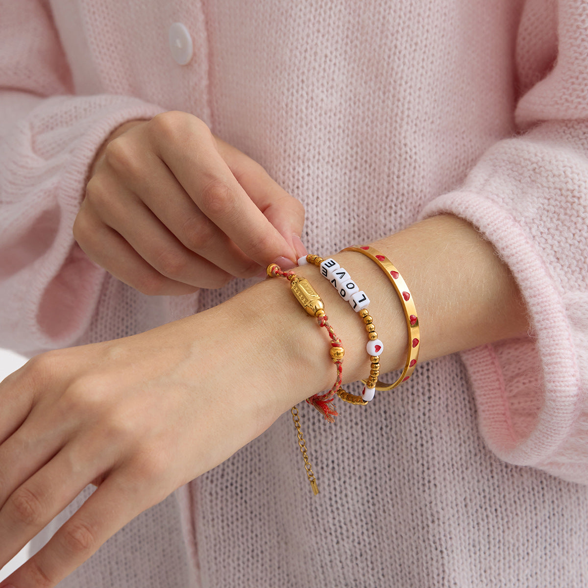 Damen Offenes Armband mit Herzen und hypoallergenen Eigenschaften Shop Nory