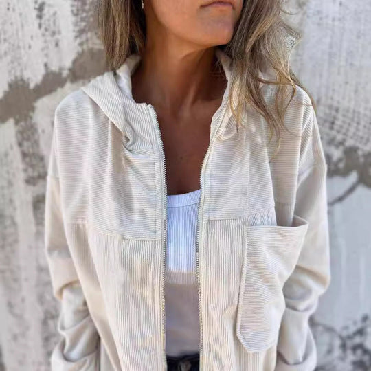 Damen leicht taillierte Cordjacke mit praktischen Taschen