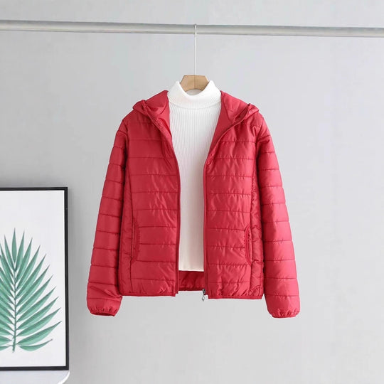 Damen leichte gesteppte Kapuzenjacke mit Thermoisolierung Shop Nory
