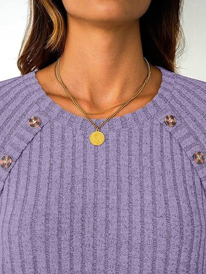 Damen Gerippter Rundhals-Pullover mit dekorativen Schulterknöpfen Shop Nory