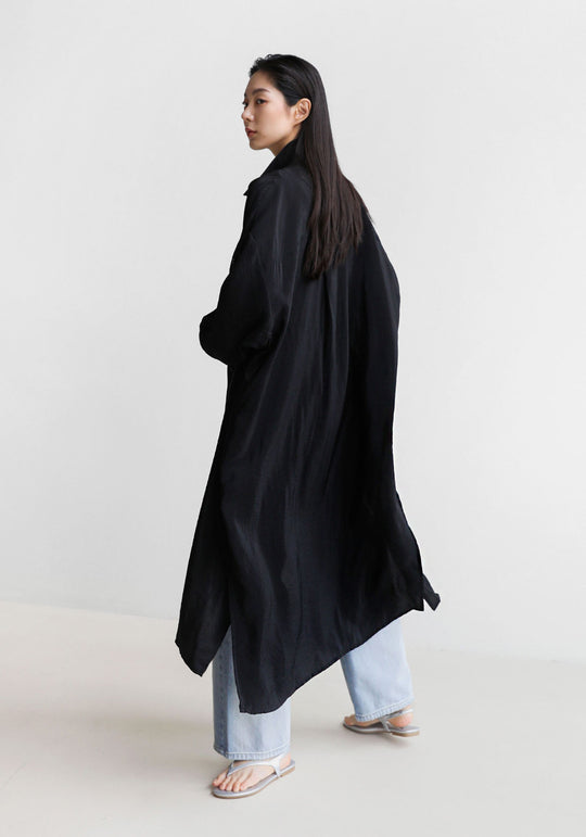 Damen Langer Satin‑Effekt Duster mit Stehkragen, Oversize‑Schnitt und tiefen Seitenschlitzen Shop Nory