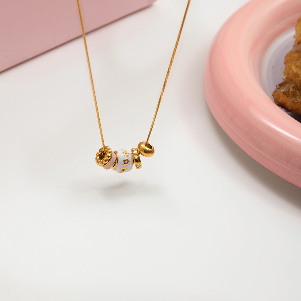 Damen elegante Halskette aus hypoallergenem Edelstahl mit verspieltem Anhänger Shop Nory