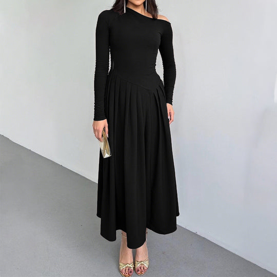 Damen nan asymmetrisches Maxikleid mit plissiertem Rock und figurbetontem Oberteil Shop Nory