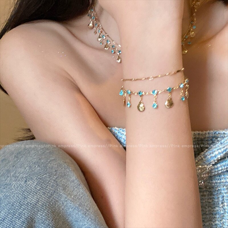 Filigranes Kristallarmband mit Tropfenanhängern und Feiner Kettenstruktur