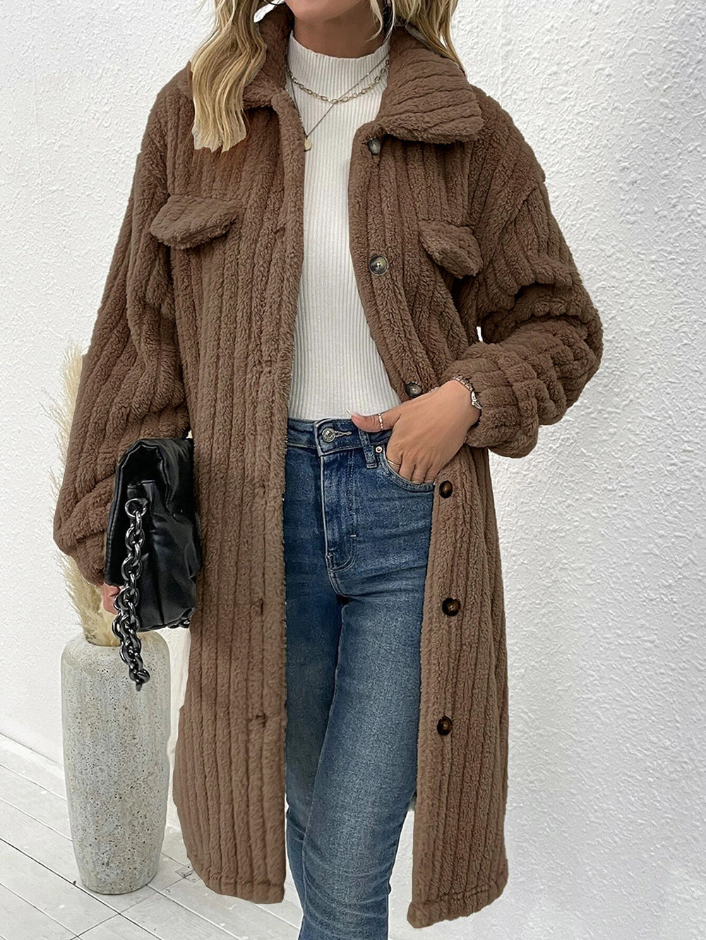 Damen nan langer Teddy-Mantel mit Schalkragen und aufgesetzten Brusttaschen Shop Nory