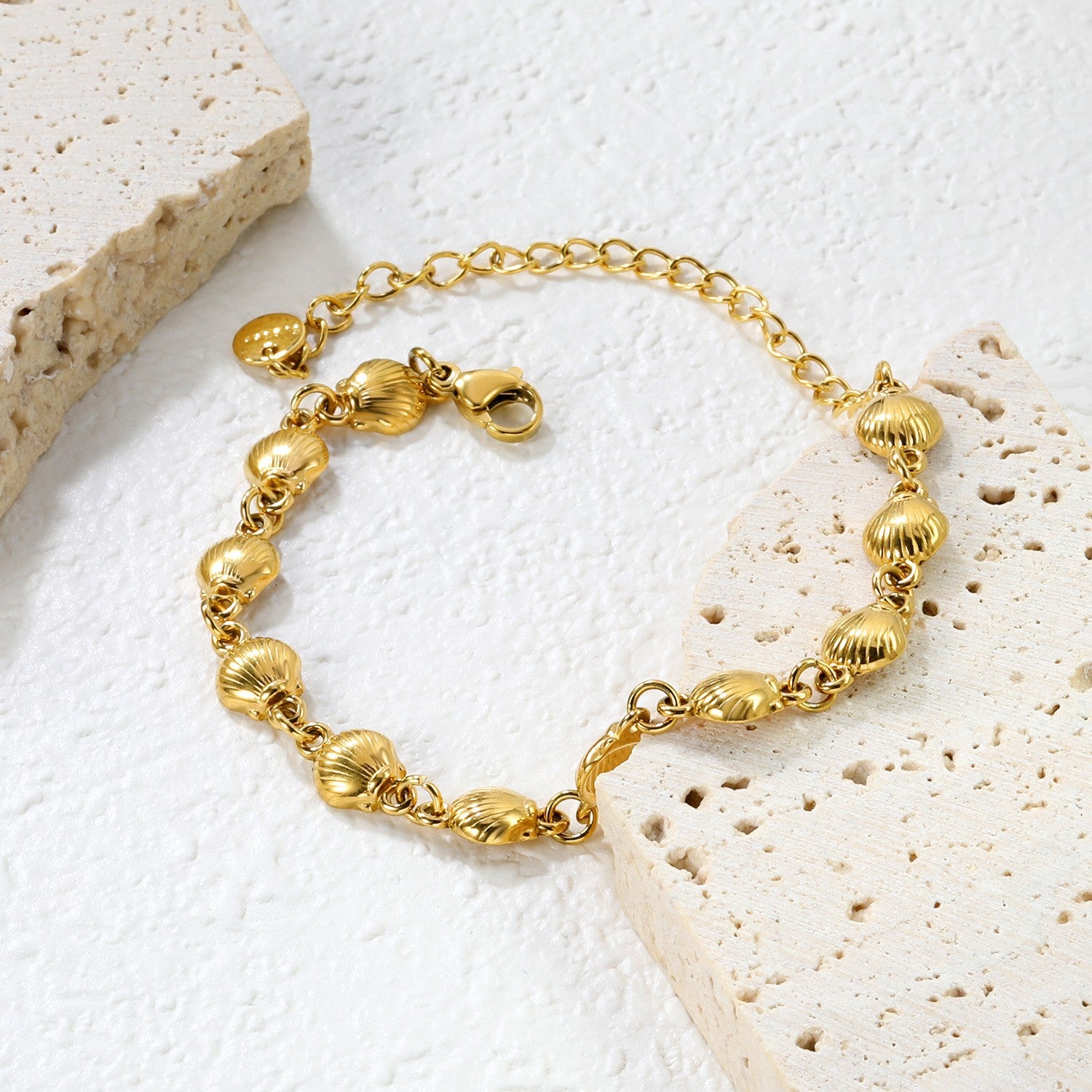 Damen Armband mit maritimen Anhängern aus hochwertigem Edelstahl Shop Nory