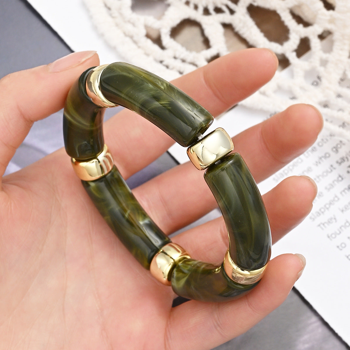 Damenarmband aus hochwertigem Acryl mit elegantem Design Shop Nory