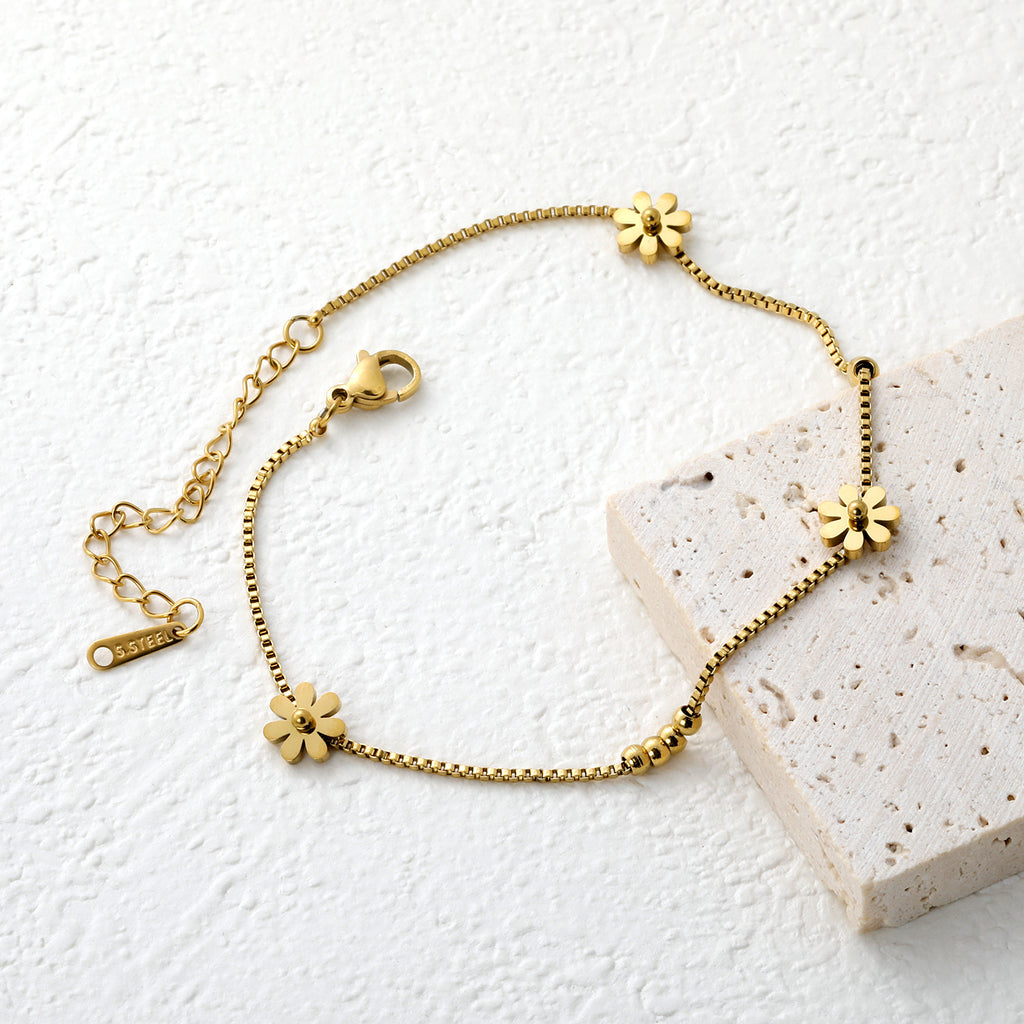Damen zarte Armband mit stilvoller Blumenverzierung Shop Nory
