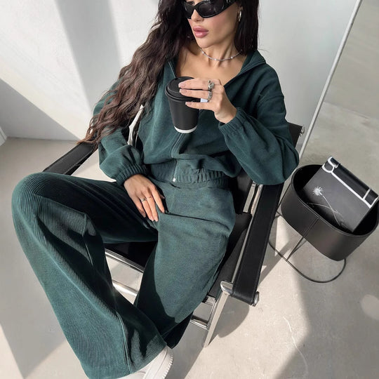 Damen Cropped Kapuzen-Set aus Ripp-Cord mit Gummizugbund und Relax-Jogginghose Shop Nory