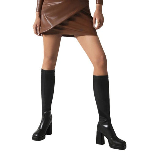 Damen kniehohe Plateaustiefel mit klobigem Blockabsatz und hochglänzender Lackoptik Shop Nory
