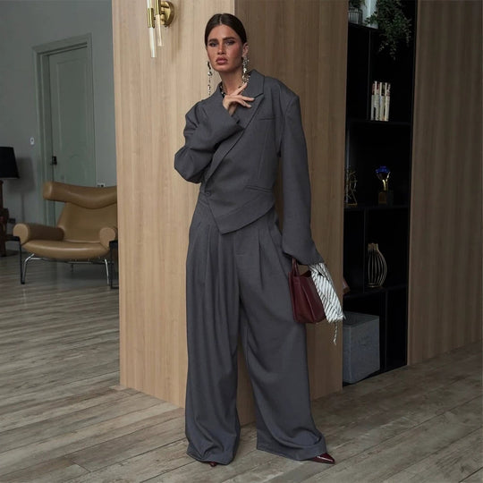 Damen Oversized-Blazer-Set mit tailliertem Schößchen und Plissee-Midirock Shop Nory