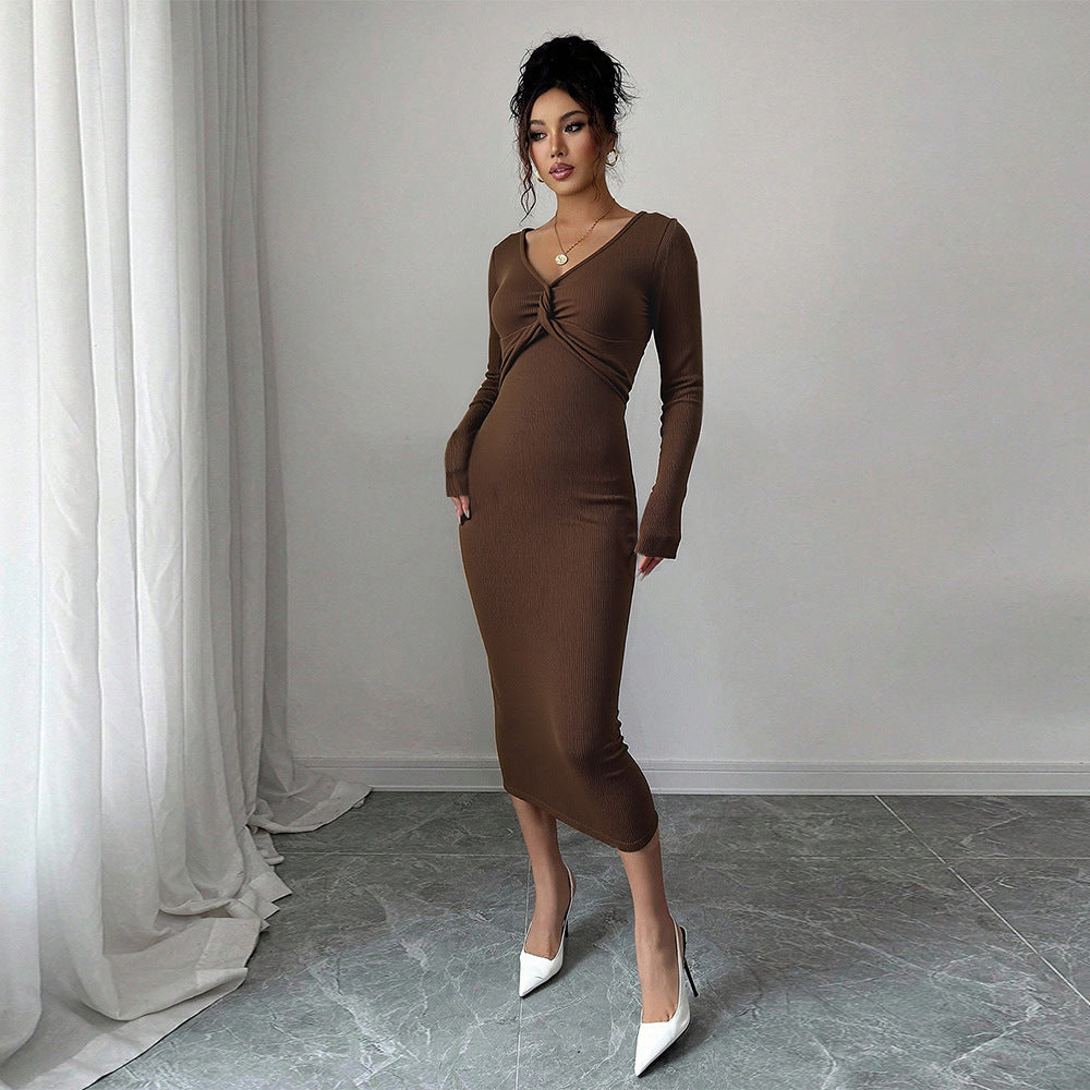 Damen geripptes Midikleid mit Twist-Detail, V-Ausschnitt und taillierter Stretch-Silhouette Shop Nory