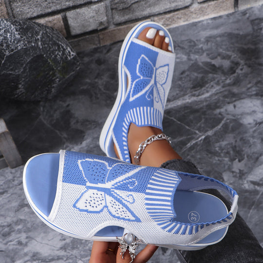 Damen Strick-Sandaletten mit Keilsohle und Schmetterlings-Motiv Shop Nory