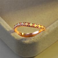 Damen Ring mit funkelnden opalisierenden Steinen Shop Nory